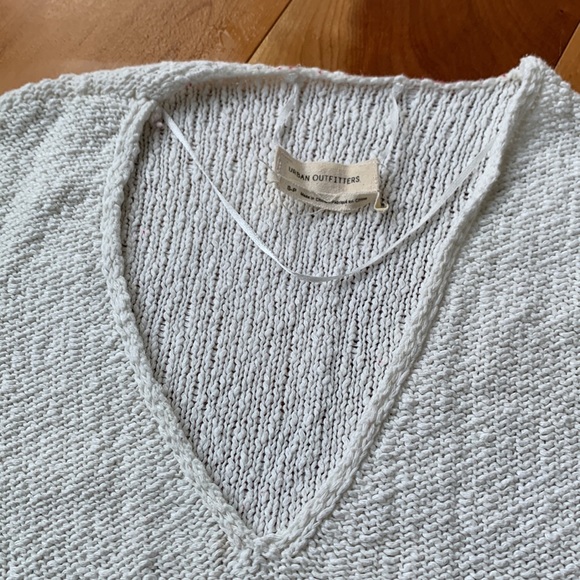 Urban Outfitter, nubby-textured, light weight sweater, size S-P - Picture 2 of 5